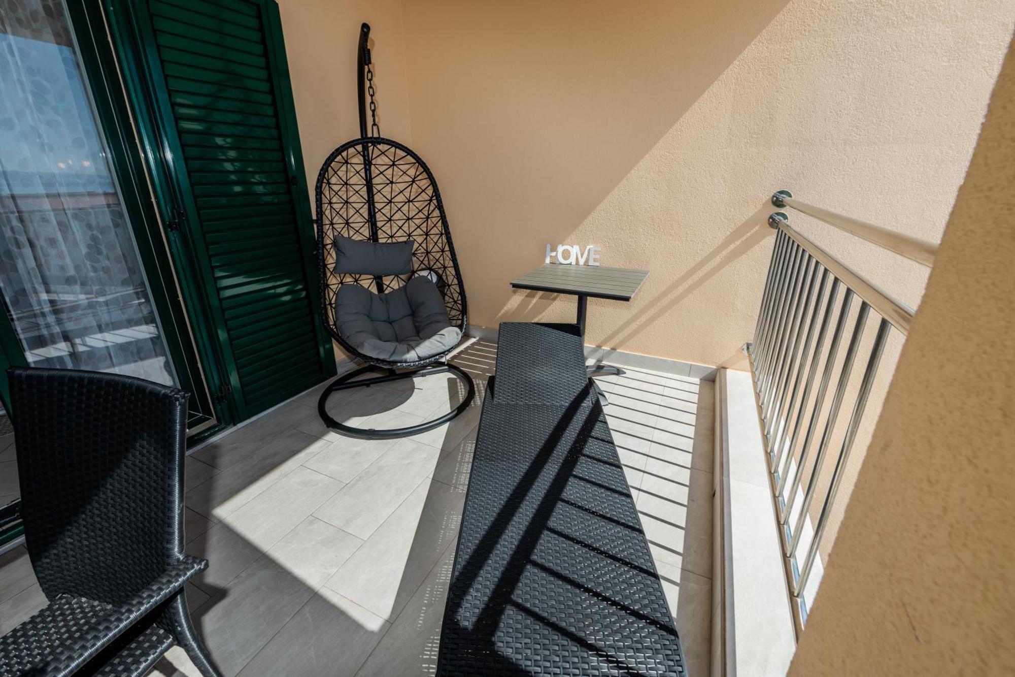 Sun Island Apartment Trogir Exterior foto